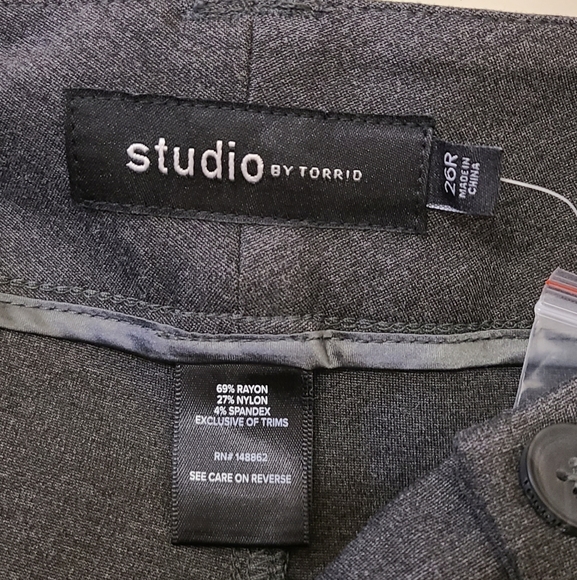 TORRID NWT 26R Studio Stretch Ankle Skinny - Picture 6 of 6